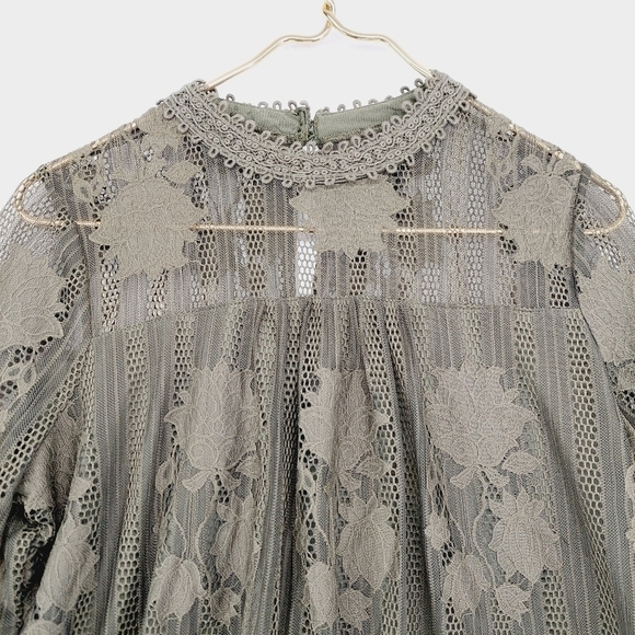 New York & Company Green Lace Floral Long Sleeve Mock Neck Blouse 2484 - Picture 2 of 9